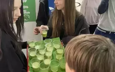 Szpinakowy poczęstunek dla wszystkich uczni&oacute;w szkoły