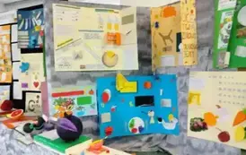 finałowa  wystawa prac uczni&oacute;w na temat: "Tęczowy talerz- moc owoc&oacute;w i warzyw"